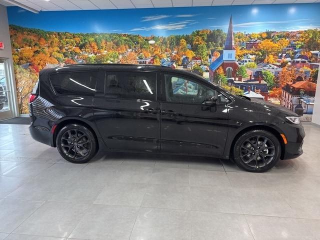 new 2026 Chrysler Pacifica car, priced at $46,030