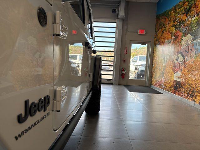 new 2025 Jeep Wrangler car, priced at $49,470