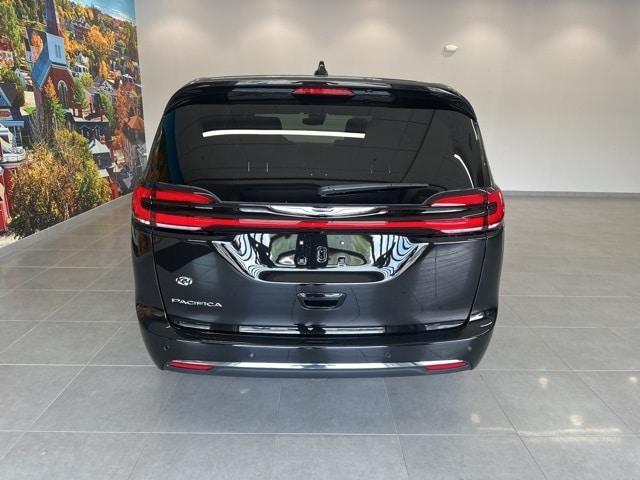 new 2025 Chrysler Pacifica car, priced at $42,147