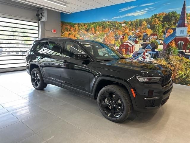new 2025 Jeep Grand Cherokee L car, priced at $52,335