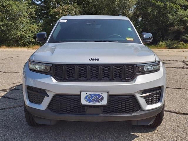 new 2024 Jeep Grand Cherokee car, priced at $42,670