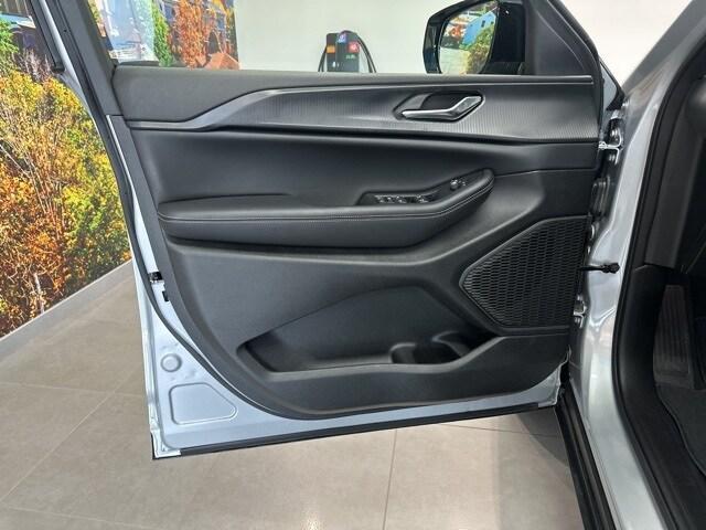 new 2024 Jeep Grand Cherokee car, priced at $42,670
