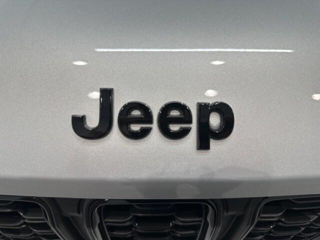 new 2024 Jeep Grand Cherokee car, priced at $42,670