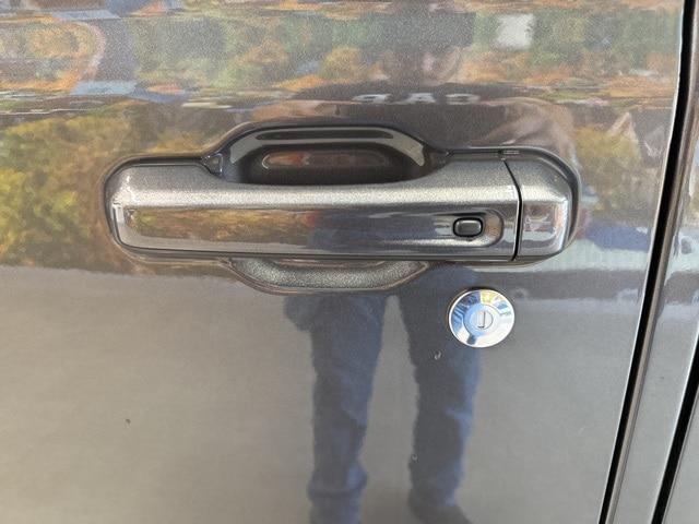 used 2021 Jeep Gladiator car, priced at $31,495