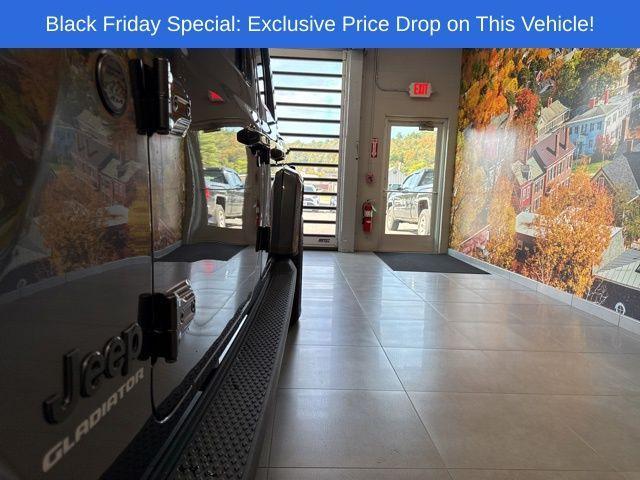 used 2021 Jeep Gladiator car, priced at $30,495