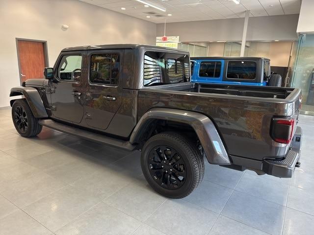 used 2021 Jeep Gladiator car, priced at $31,495