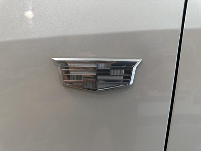 used 2020 Cadillac XT5 car, priced at $27,999