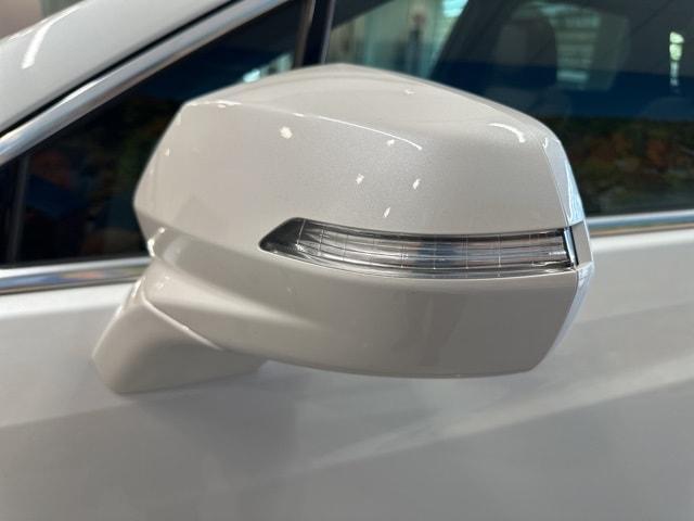 used 2020 Cadillac XT5 car, priced at $27,999