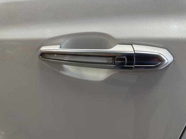 used 2020 Cadillac XT5 car, priced at $27,999