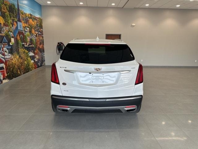 used 2020 Cadillac XT5 car, priced at $27,999