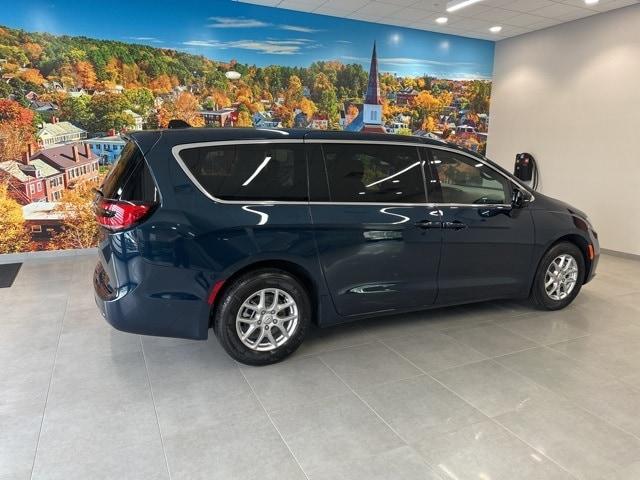 new 2025 Chrysler Pacifica car, priced at $42,642