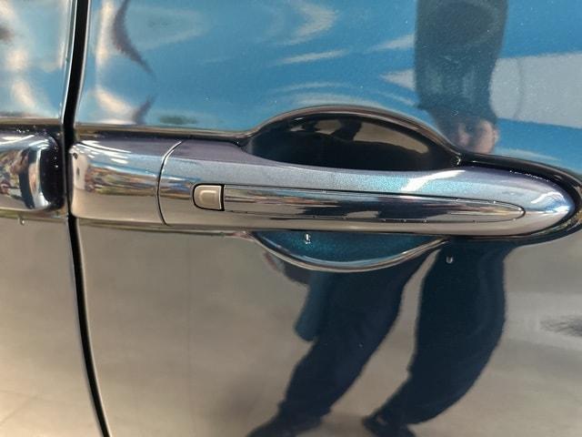new 2025 Chrysler Pacifica car, priced at $42,642