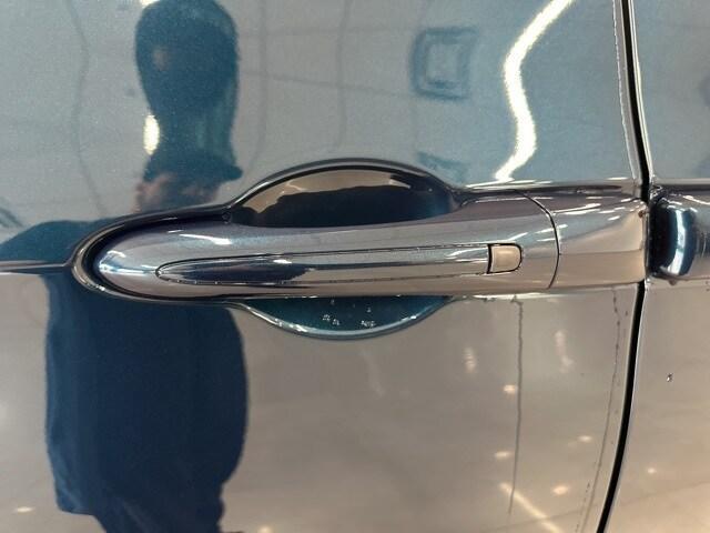 new 2025 Chrysler Pacifica car, priced at $42,642