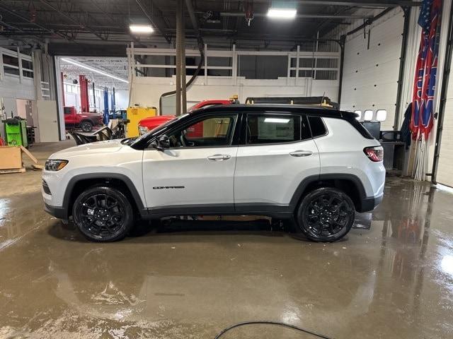 new 2024 Jeep Compass car, priced at $39,405
