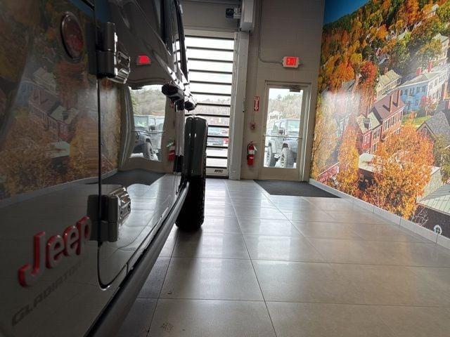 new 2026 Jeep Gladiator car, priced at $61,780