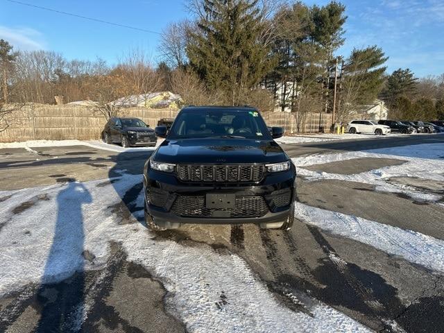 used 2025 Jeep Grand Cherokee car, priced at $39,999