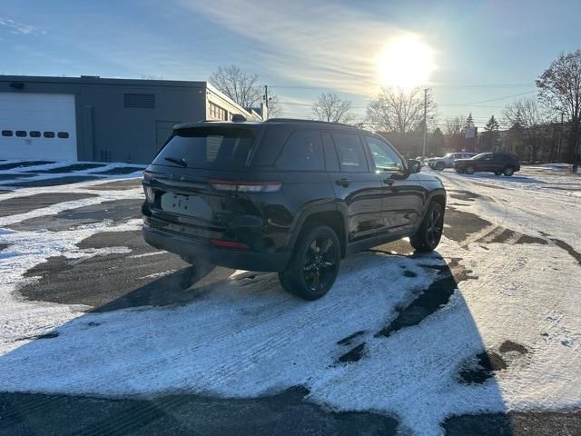 used 2025 Jeep Grand Cherokee car, priced at $39,999