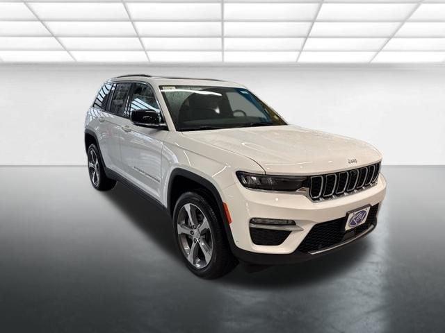 new 2025 Jeep Grand Cherokee car, priced at $47,715