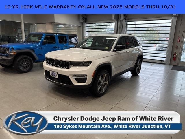 new 2025 Jeep Grand Cherokee car, priced at $49,715
