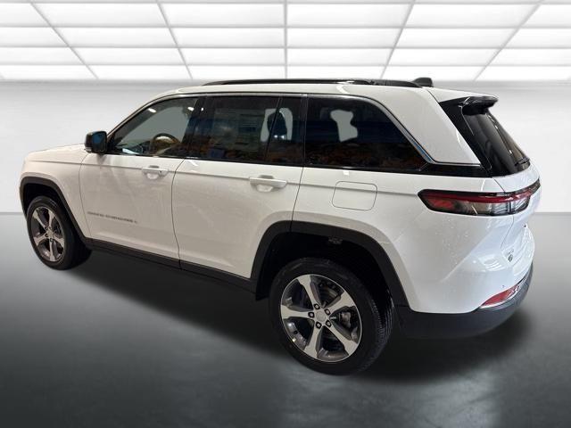 new 2025 Jeep Grand Cherokee car, priced at $47,715
