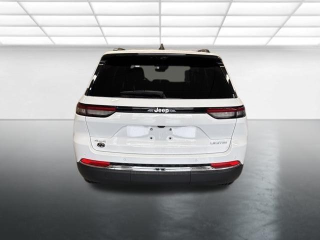 new 2025 Jeep Grand Cherokee car, priced at $47,715