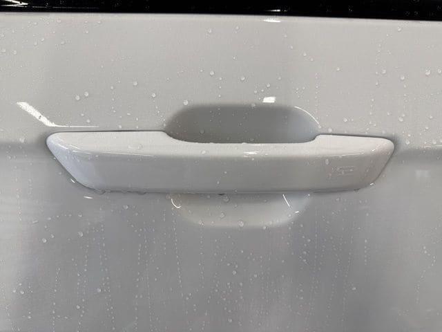 new 2025 Jeep Grand Cherokee car, priced at $47,715