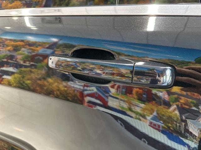 used 2020 Jeep Grand Cherokee car, priced at $19,895
