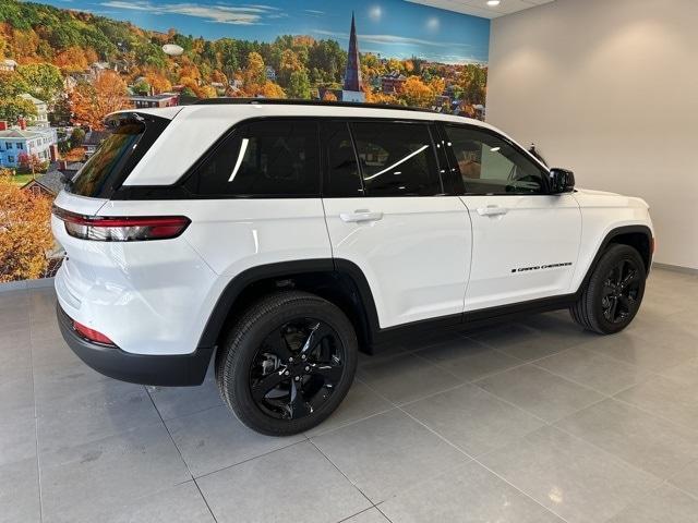 new 2025 Jeep Grand Cherokee car, priced at $41,750