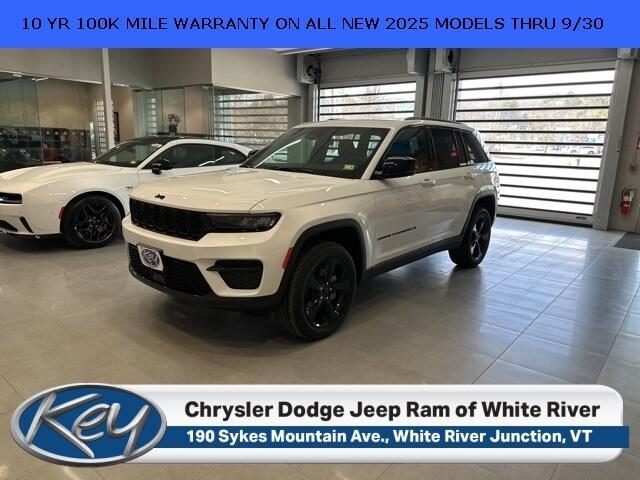 new 2025 Jeep Grand Cherokee car, priced at $40,335