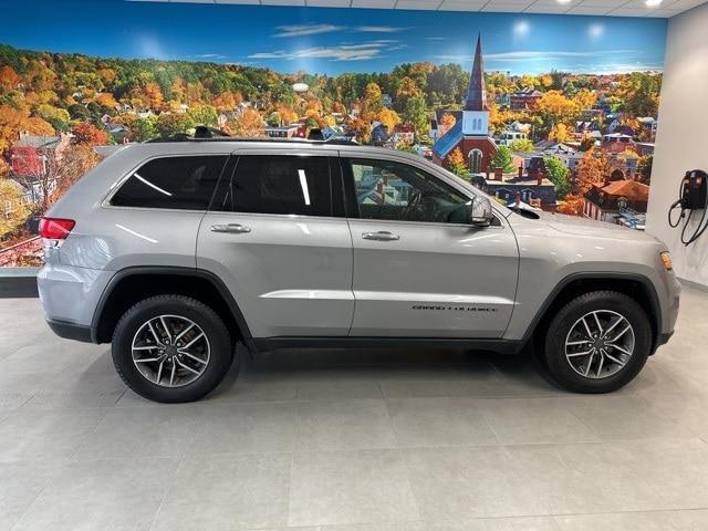 used 2019 Jeep Grand Cherokee car, priced at $18,995