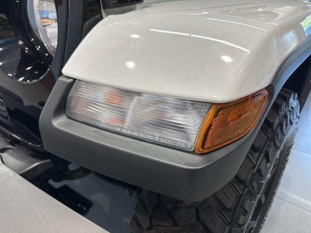 used 2022 Jeep Gladiator car, priced at $34,995