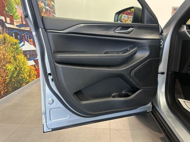 new 2024 Jeep Grand Cherokee L car, priced at $43,420