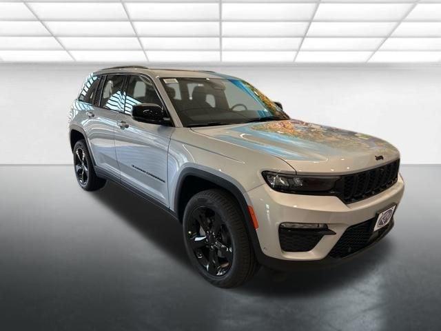 new 2025 Jeep Grand Cherokee car, priced at $48,410