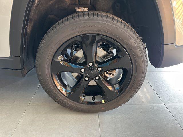 new 2025 Jeep Grand Cherokee car, priced at $48,410