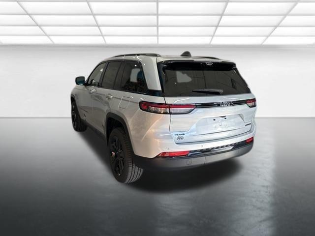 new 2025 Jeep Grand Cherokee car, priced at $48,410
