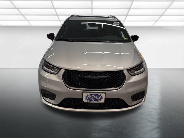 new 2026 Chrysler Pacifica car, priced at $45,475