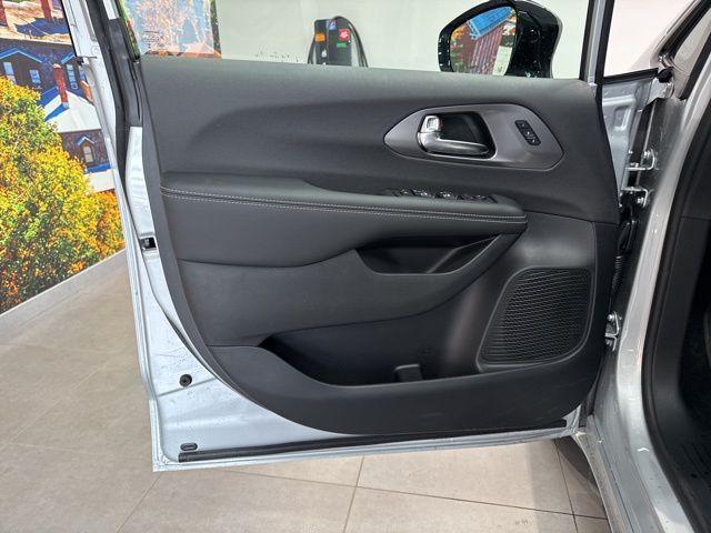 new 2026 Chrysler Pacifica car, priced at $45,475