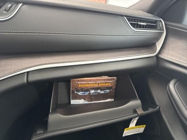 new 2025 Jeep Grand Cherokee L car, priced at $47,917