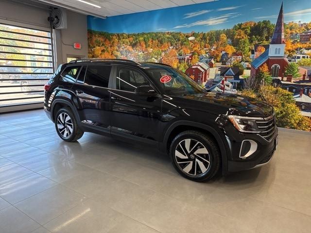 used 2024 Volkswagen Atlas car, priced at $32,999