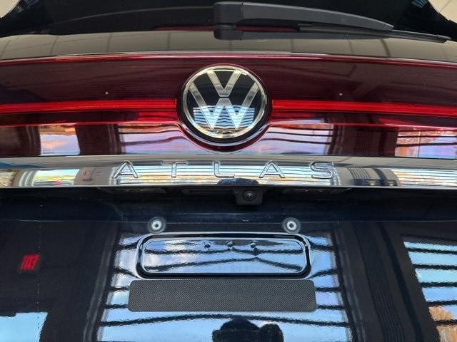 used 2024 Volkswagen Atlas car, priced at $32,999