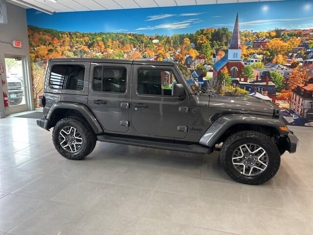 new 2025 Jeep Wrangler car, priced at $51,917