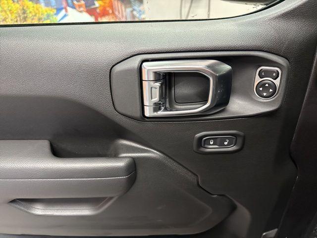 new 2026 Jeep Wrangler car, priced at $52,285