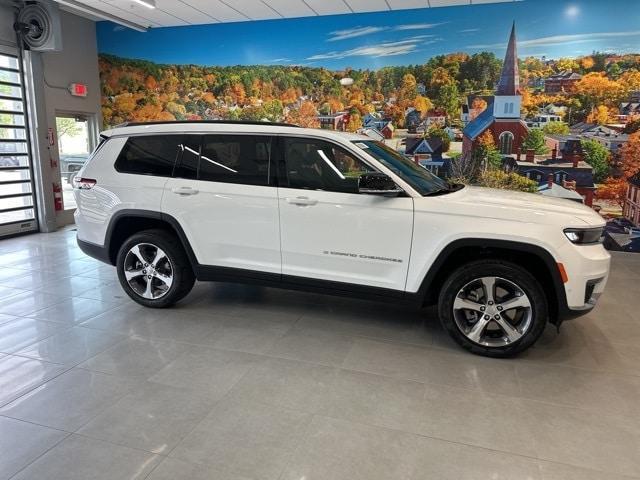 new 2025 Jeep Grand Cherokee L car, priced at $50,742