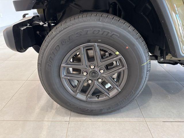 new 2025 Jeep Gladiator car, priced at $47,045