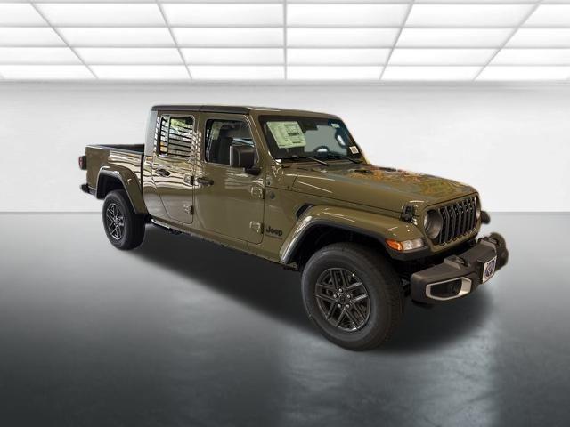 new 2025 Jeep Gladiator car, priced at $47,045