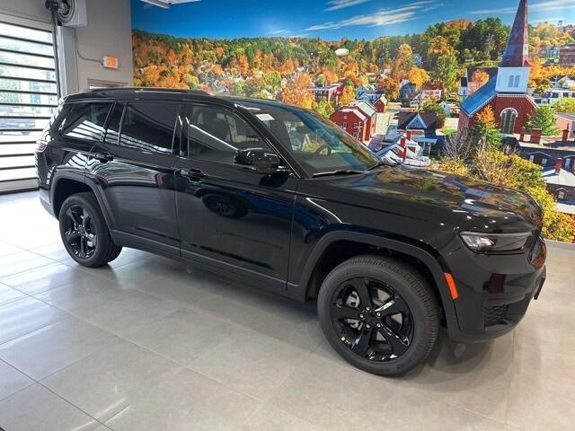 new 2025 Jeep Grand Cherokee L car, priced at $43,875