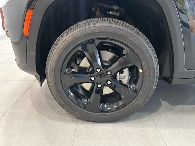 new 2025 Jeep Grand Cherokee L car, priced at $43,875