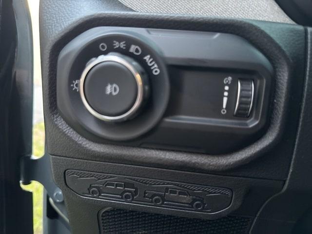 new 2025 Jeep Wrangler car, priced at $41,616