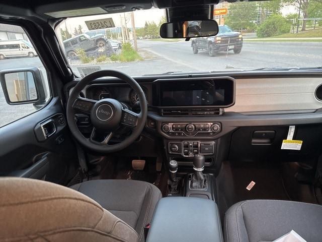 new 2025 Jeep Wrangler car, priced at $41,616
