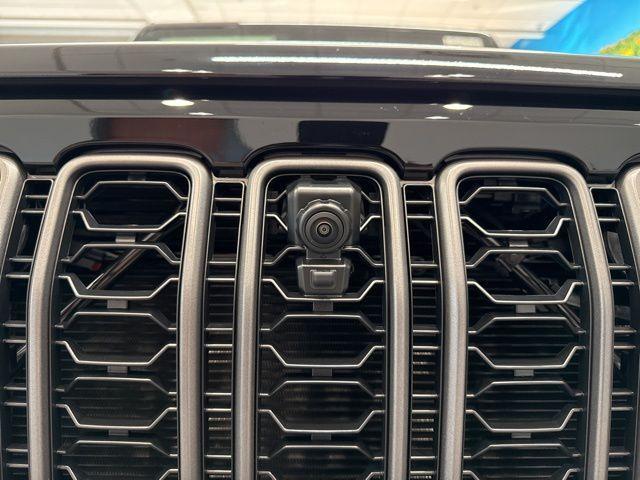 new 2025 Jeep Gladiator car, priced at $54,180